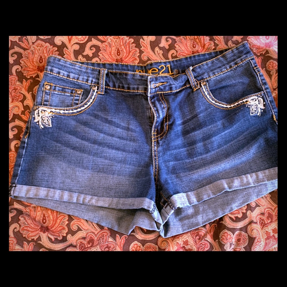 Cute jean shorts